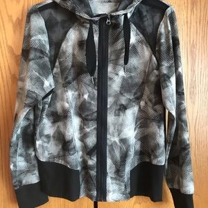 Silky feeling hoody, size lg